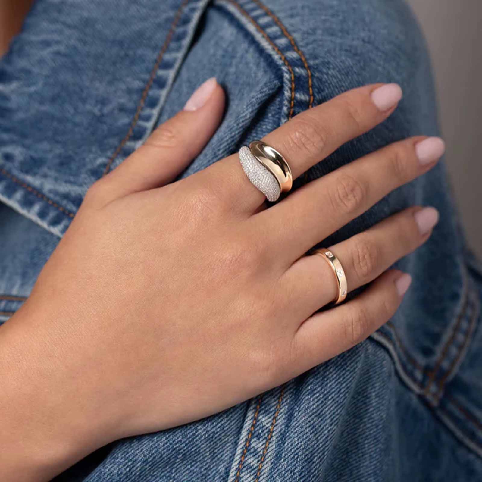 Valkyria Curve rings in gold and silver - Carleigh