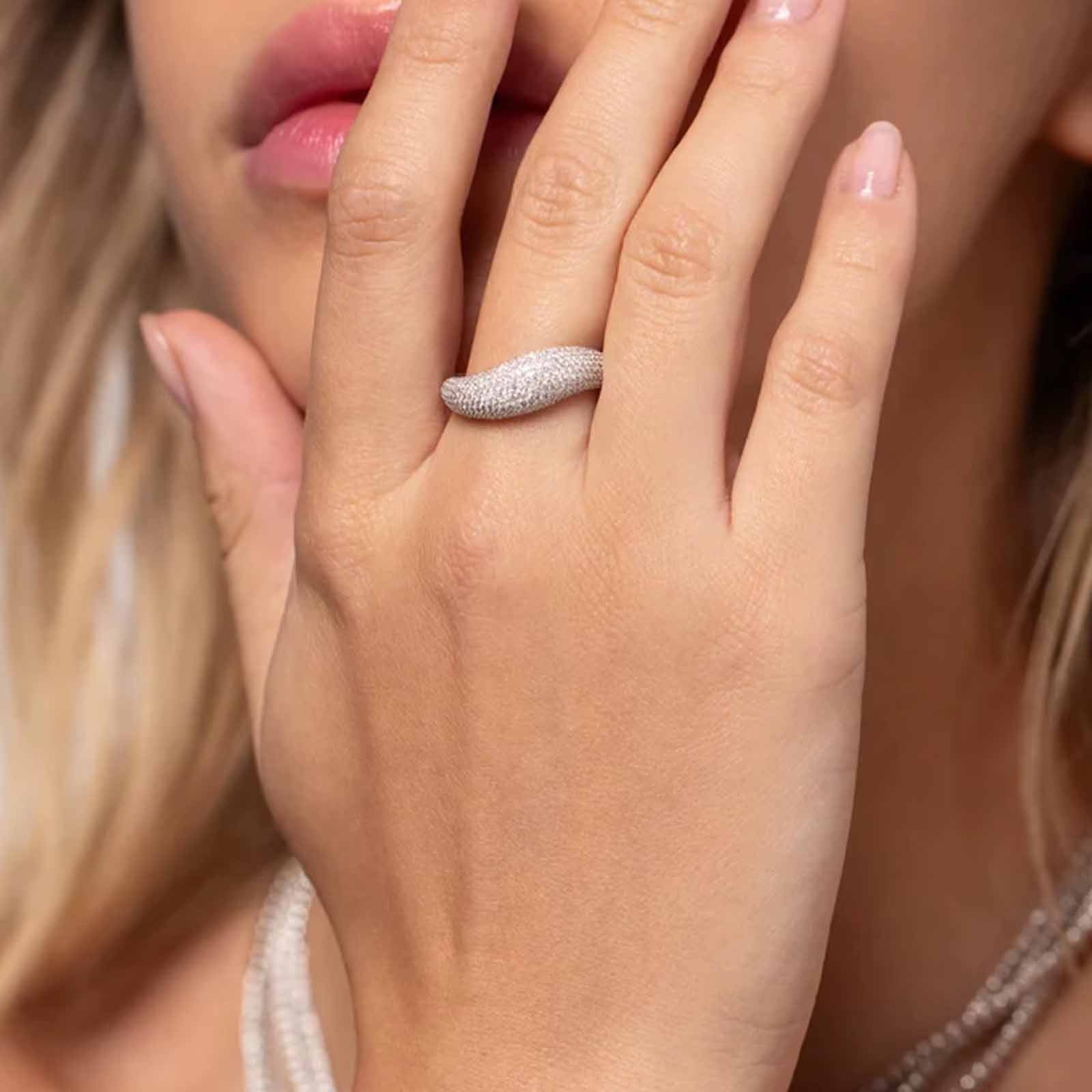 Valkyria Curve rings in gold and silver - Carleigh