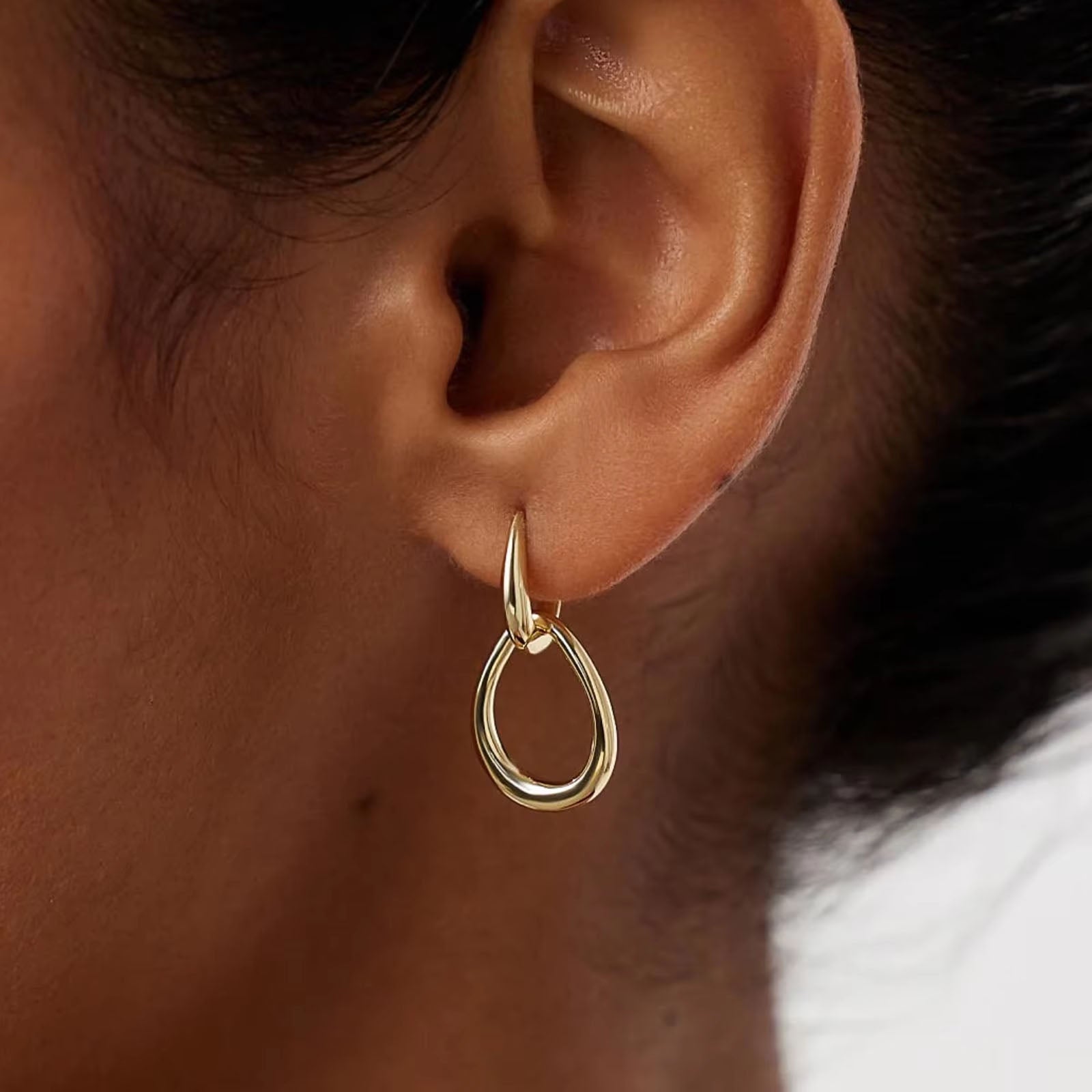 Elegant Geometric Earrings in gold - Harriet