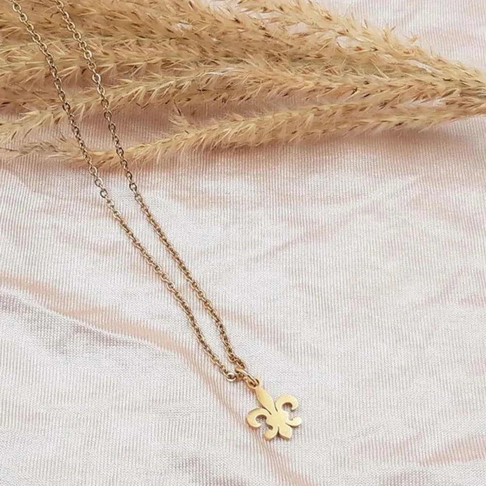 Flower Lys Necklace - Harper