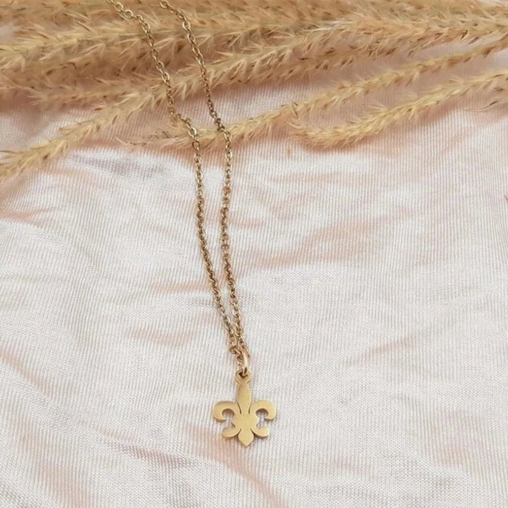 Flower Lys Necklace - Harper