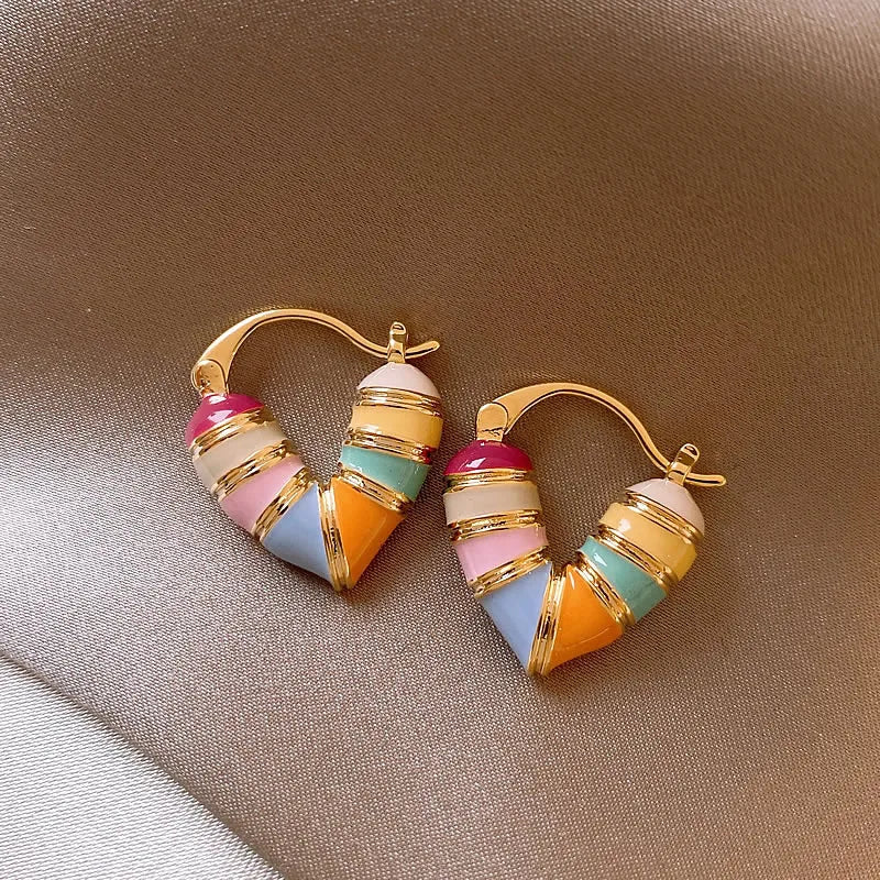 Women's colourful heart-shaped earrings - Elegance and softness - Azentzia