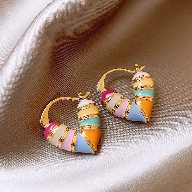 Women's colourful heart-shaped earrings - Elegance and softness - Azentzia