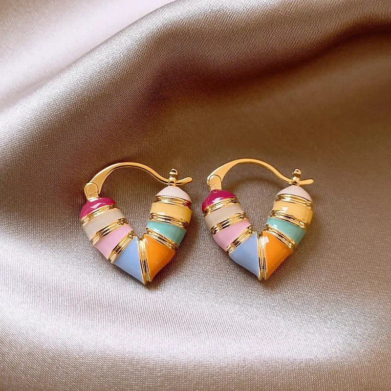 Women's colourful heart-shaped earrings - Elegance and softness - Azentzia