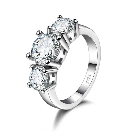 Sterling silver ring with sparkling crystals - Timeless elegance - Valente